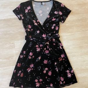 Size 0 Black Floral Wrap Top Mini Dress